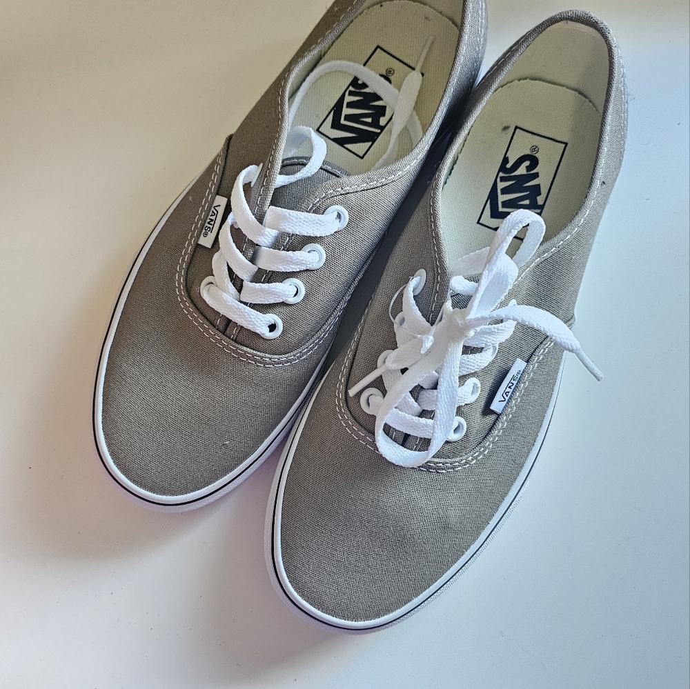 Brand New! Authentic Vans
